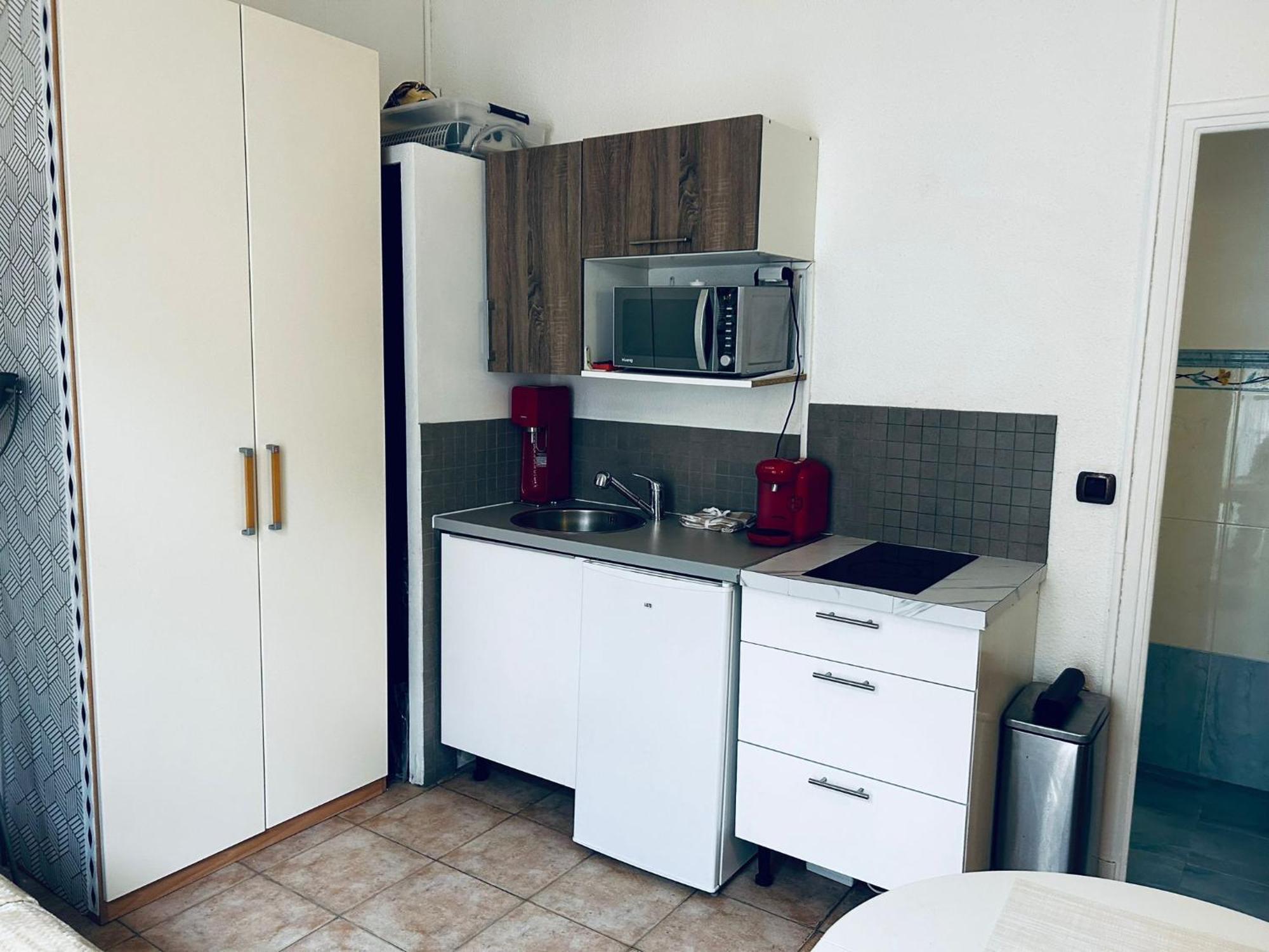 Lovely Studio Air Conditonned City Center Nice Exterior photo
